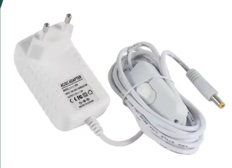 CHARGEUR 12V 2A 5.5X2.5 mm DZ024HL120200V